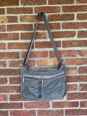 Lesportsac Gray Crossbody Shoulder Bag - Lightweight Everyday Carry